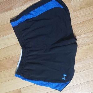 Womens XL Under Armour Shorts
